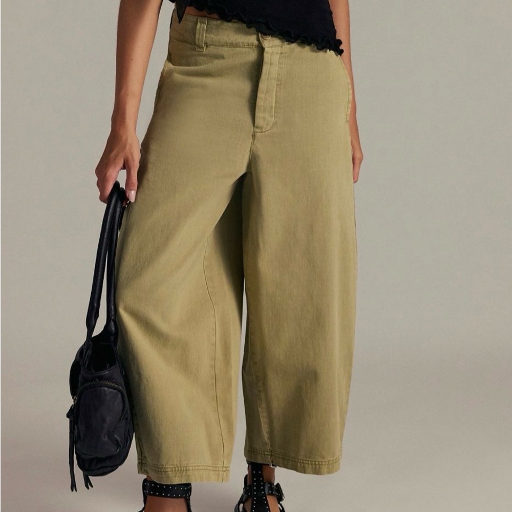 Free People lay down chino trousers in army color
